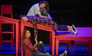 Foto: Velija Hasanbegović / Detalj iz predstave "Uhvati zeca"