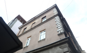 Foto: Dž. K. / Radiosarajevo.ba / Obrušila se fasada na Markalama