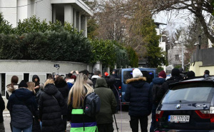 Foto: Goran Srdanov/Nova.rs / Policija ispred kuće Zdravka Čolića