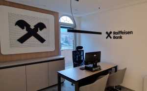 Foto: Raiffeisen Bank / Poslovnica raiffeisen banke u Banjoj Luci otvorila vrata u potpuno obnovljenom i modernom ambijentu