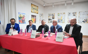 Foto: N.G./Radiosarajevo.ba / Predstavljena knjiga 'Visovi u magli' Harisa Silajdžića