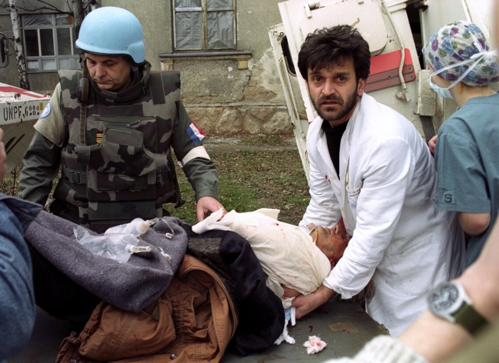 Ranjenici u bolnici Koševo nakon masakra na pijaci Markale