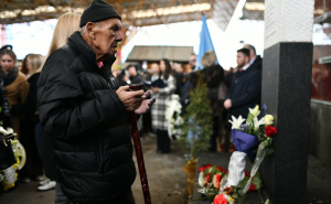 Foto: A.K./Radiosarajevo.ba / Odavanje počasti na ubijene u masakru na Markalama