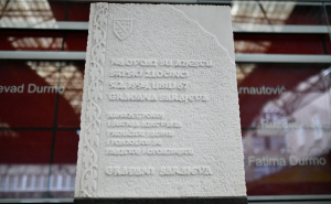 Foto: A.K./Radiosarajevo.ba / Odavanje počasti na ubijene u masakru na Markalama