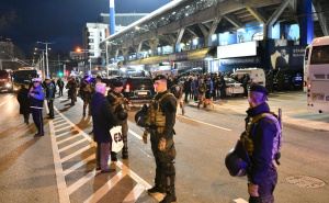 Foto: A.K./Radiosarajevo.ba / Policijske snage kod stadiona Grbavica