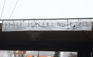 Foto: Dž. K. / Radiosarajevo.ba / Poruke podrške za djevojčicu Ellu