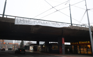 Foto: Dž. K. / Radiosarajevo.ba / Poruke podrške za djevojčicu Ellu