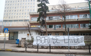 Foto: Dž. K. / Radiosarajevo.ba / Poruke podrške za djevojčicu Ellu