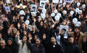 Foto: Dž. K. / Radiosarajevo.ba / Protesti ispred Zemaljskog muzeja