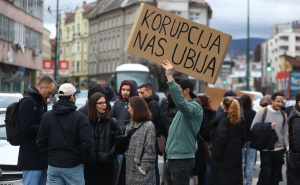 Foto: Dž.K. / Radiosarajevo.ba / Protesti ispred Zemaljskog muzeja