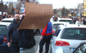 Foto: Dž. K. / Radiosarajevo.ba / Blokiran saobraćaj na Marijin Dvoru