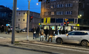 FOTO: Radiosarajevo.ba / Blokirana saobraćajnica na Skenderiji