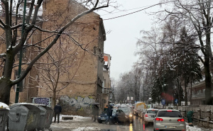 Foto: Čitatelj/Radiosarajevo.ba / Kolona blokira Kranjčevićevu ispred Opće bolnice