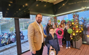 Foto: Facebook / Nermin Ogrešević i mališani