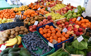 Foto: A. K. / Radiosarajevo.ba / Voće i povrće na sarajevskoj pijaci