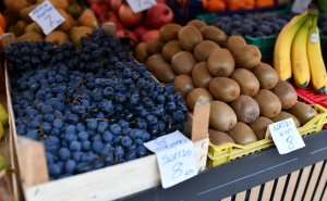 Foto: A. K. / Radiosarajevo.ba / Voće na sarajevskoj pijaci