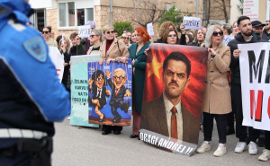 Foto: Fena  / Štrajk zdravstvenih radnika u Mostaru