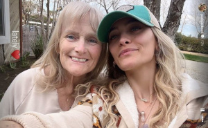 Foto: Instagram @parisjackson / Paris Jackson s majkom Debbie Rowe