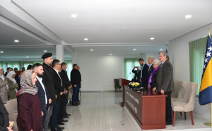 Foto: Služba za odnose s javnošću / Sa tribine povodom Dana nezavisnosti u Srebrenici