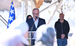 Foto: Ministarstvo odbrane BiH / Ministar Helez u Srebrenici