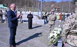 Foto: Ministarstvo odbrane BiH / Ministar Helez u Srebrenici