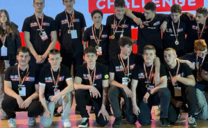 Foto: Radiosarajevo.ba/ustupljene fotografije / Učenici na takmičenju u Albaniji