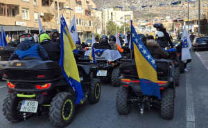 Foto: Mostarski.ba / Defile u Mostaru