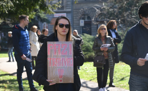 Foto: N.K. / Radiosarajevo.ba / Protesti mladih ispred Vlade KS