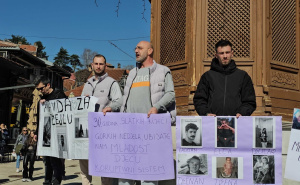 Foto: Radiosarajevo.ba / Protestna šetnja zaustavila se kod Sebilja