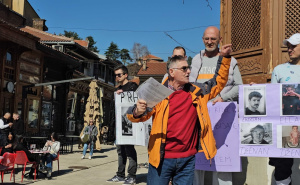 Foto: Radiosarajevo.ba / Obraćanje roditelja Džejle Drapić i Hamze Marevca