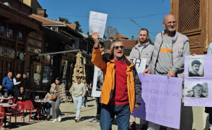 Foto: Radiosarajevo.ba / Obraćanje roditelja Džejle Drapić i Hamze Marevca