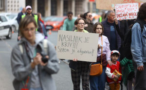 Video: Dž. K. / Radiosarajevo.ba / Osmomartovski protest u Sarajevu