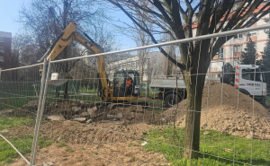 Foto: Radiosarajevo.ba / Radovi na uređenju novog parka na Trgu heroja