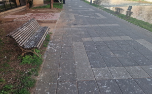 Foto: A. K. / Radiosarajevo.ba / Prljave klupe