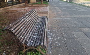 Foto: A. K. / Radiosarajevo.ba / Prljave klupe