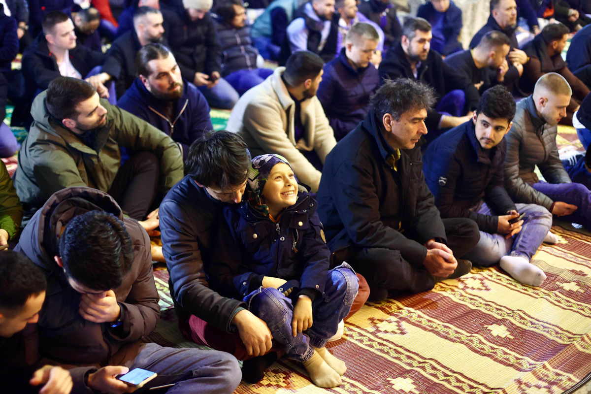 Lejletul-kadr u Begovoj džamiji u Sarajevu