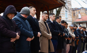 Foto: Dž. K. / Radiosarajevo.ba / Bajram-namaz u Gazi Husrev-begovoj džamiji u Sarajevu