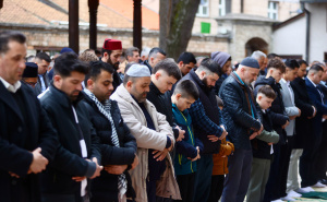 Foto: Dž. K. / Radiosarajevo.ba / Bajram-namaz u Gazi Husrev-begovoj džamiji u Sarajevu