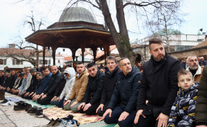 Foto: Dž. K. / Radiosarajevo.ba / Bajram-namaz u Gazi Husrev-begovoj džamiji u Sarajevu