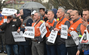 Foto: N. G. / Radiosarajevo.ba / Protest radnika Nove željezare Zenica