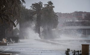 Foto: Zvonimir Barisin/PIXSELL / Nevrijeme u Splitu