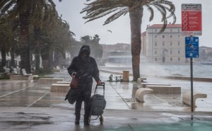 Foto: Zvonimir Barisin/PIXSELL / Nevrijeme u Splitu