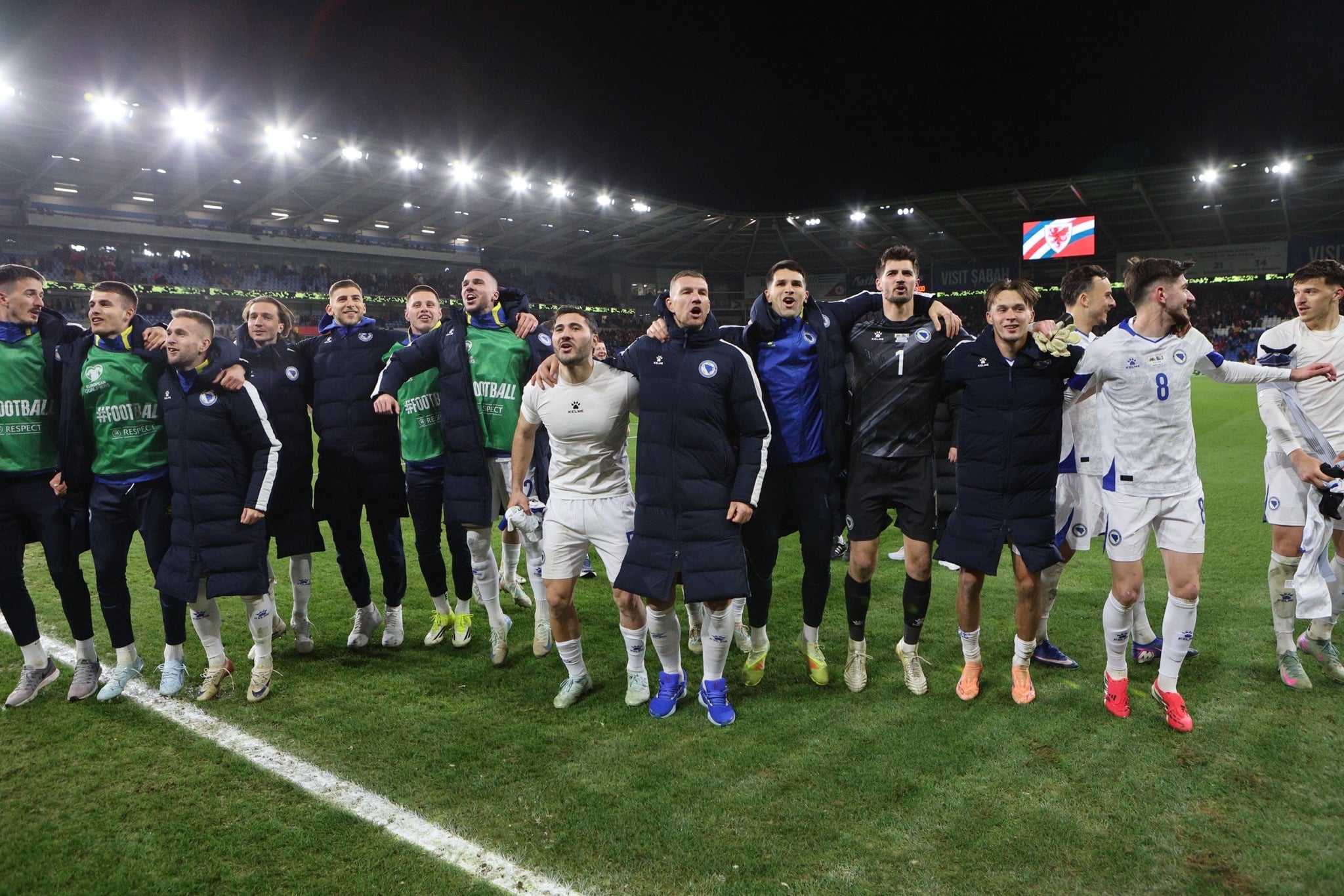 Slavlje igrača BiH nakon pobjede nad Velsom