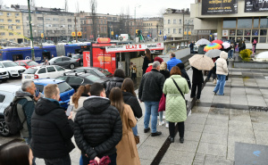 Foto: A.K./Radiosarajevo.ba / Redovi za kupovinu karte za koncert DIne Merlina