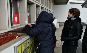 Foto: A.K./Radiosarajevo.ba / Redovi za kupovinu karte za koncert DIne Merlina