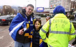 Foto: Dž. K. / Radiosarajevo.ba / Navijači BiH na ulicama Zenice