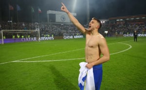 Foto: Dž. K. / Radiosarajevo.ba / Ermedin Demirović / Slavlje igrača u Zenici