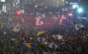 Foto: N. G. / Radiosarajevo.ba / Slavlje ispred Vječne vatre