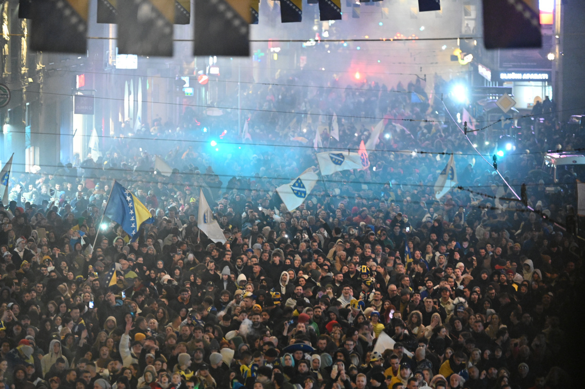 Slavlje ispred Vječne vatre