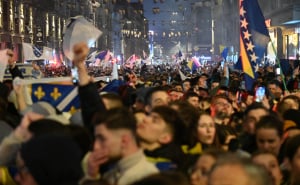 Foto: N. G. / Radiosarajevo.ba / Slavlje ispred Vječne vatre